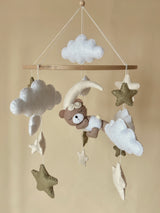 Mobile ''Bär Beige/dunkel grün"