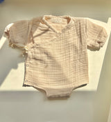 Wickelbody aus 100 % zertifizierter Baumwolle