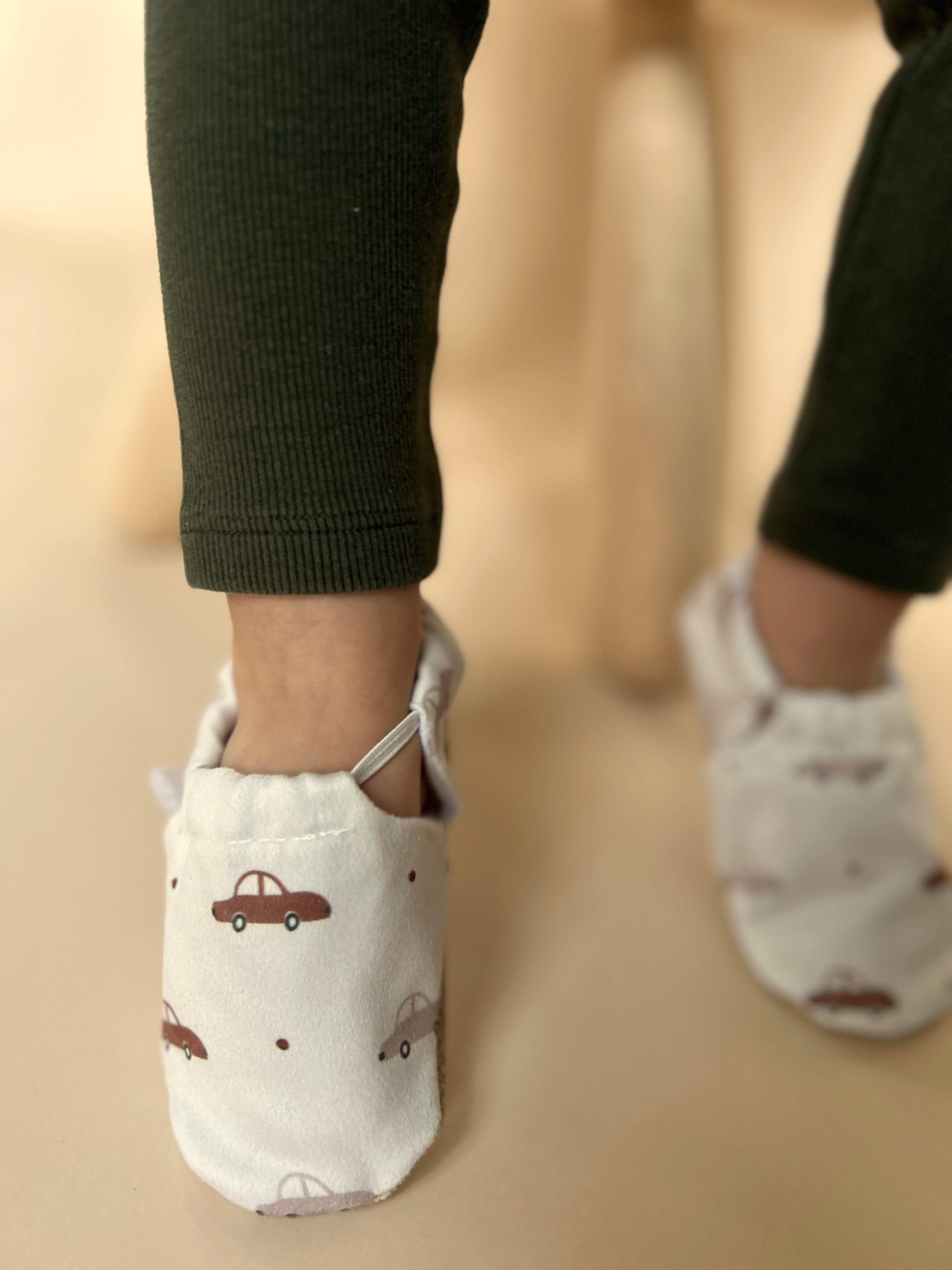 Barfußschuhe ''Autos